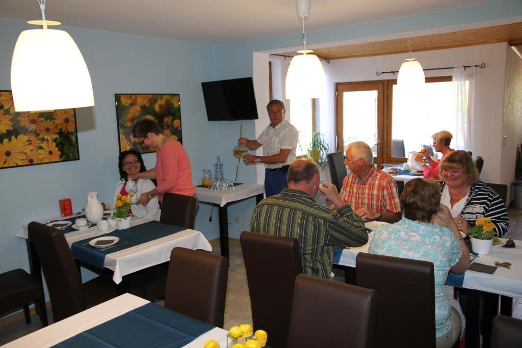 Ferienweingut Serwaziwein Mesenich Ngoại thất bức ảnh